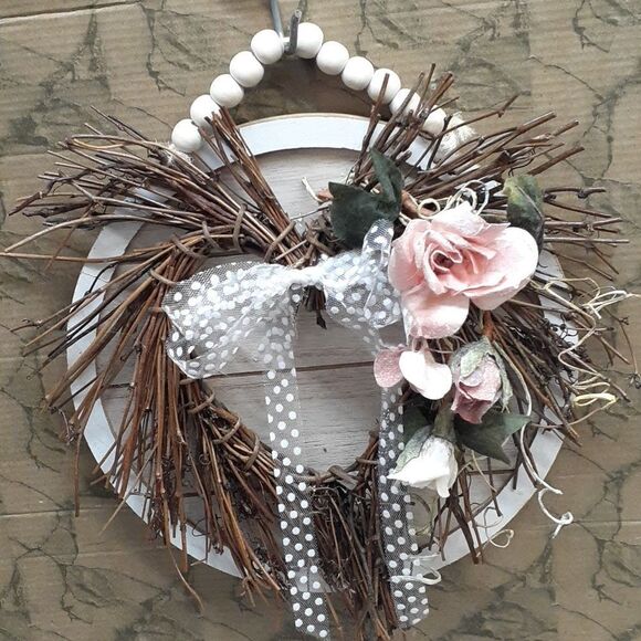 Hand made Victorian Pastel pink tones twig heart door hanger. - Picture 1 of 7
